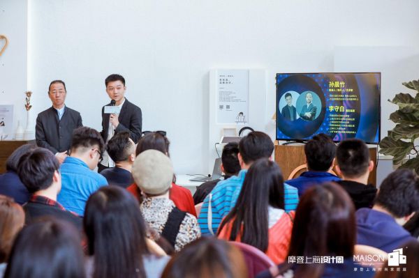 （左）中国民间文艺家协会理事 、上海市人大代表 、上海市文学艺术界联合会副主席 李守白；（右）第四力量艺术集体 策展人 & 创办人 、文化类观察式纪录片《后花园》制片人 孙晨竹